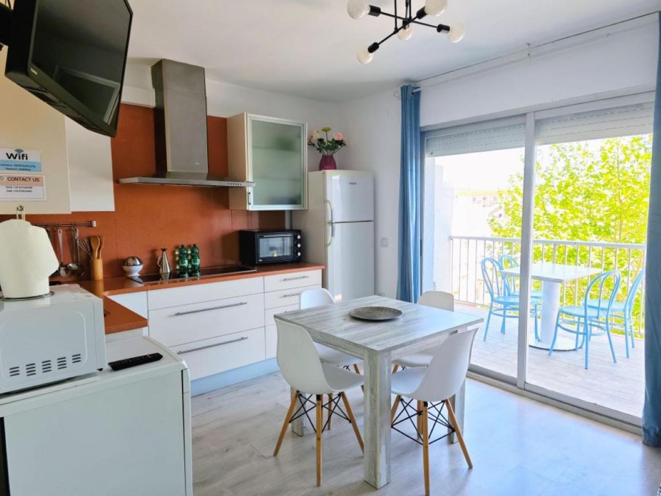 Apartamento Dinasty Емпуріабрава Екстер'єр фото