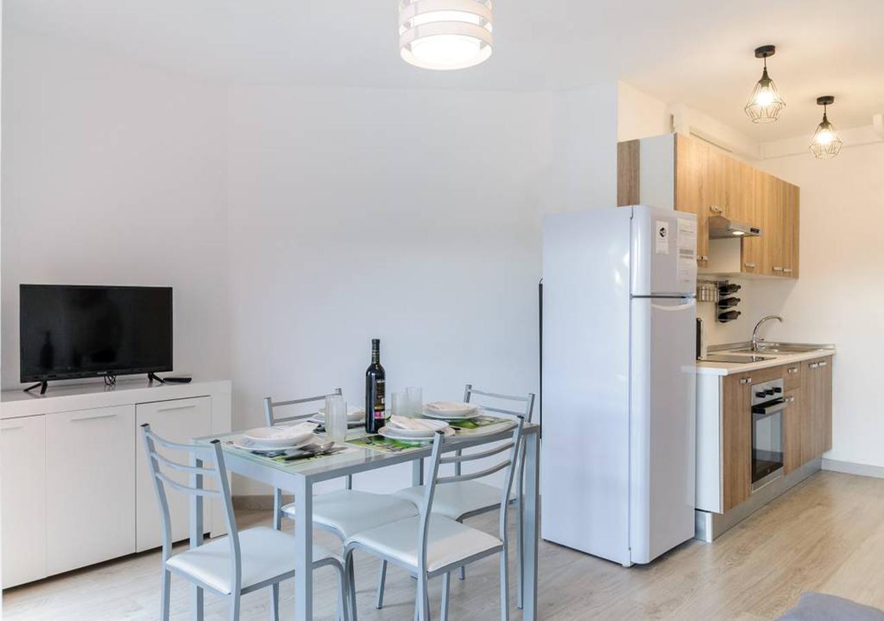 Apartamento Dinasty Емпуріабрава Екстер'єр фото